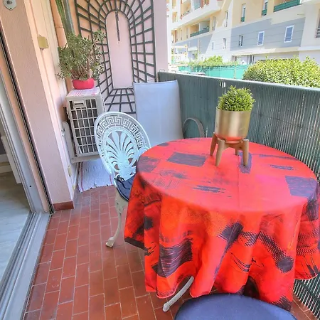 Confort, Parking Privé, Terrasse Et *