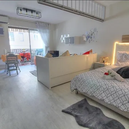 Confort, Parking Privé, Terrasse Et * Antibes